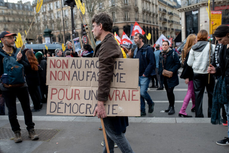 Lire la suite à propos de l’article Contre le racisme & le fascisme  Paris – 220325