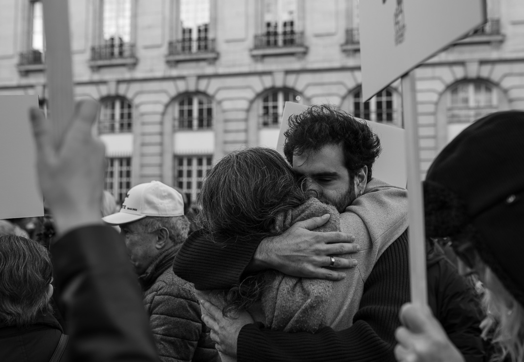 You are currently viewing Manifestation en soutien au peuple iranien Femme,Vie,Liberté      Paris 170126